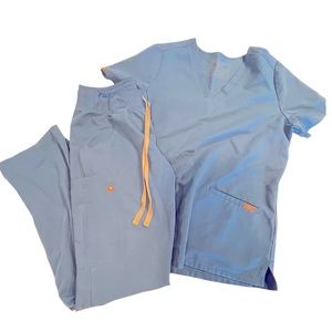 Blue Figs Scrub Set — Top XS, Bottoms Small